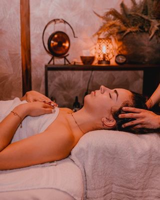 Vánoční atmosféra je krásná… ale často taky hlučná, uspěchaná a vyčerpávající.🎄 Nezapomínejte v tom všem myslet i na sebe....