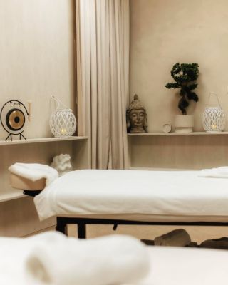 Ticho, teplo a klid… Místo, kde nemusíte nic. Jen být. Dýchat. Uvolnit se. Každý detail tu byl vytvořen tak, abyste se...